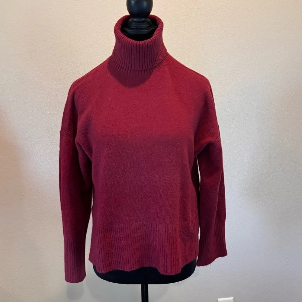 J Crew Supersoft Wool Blend Turtleneck Sweater in Rich Burgundy, Small